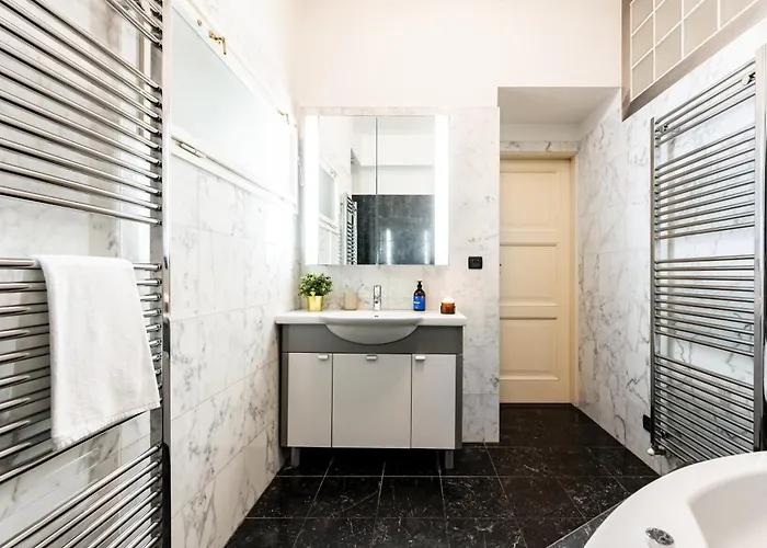 Days - Three Bedroom With Ac, Desk And 100mbs Wifi In New Town 아파트 *